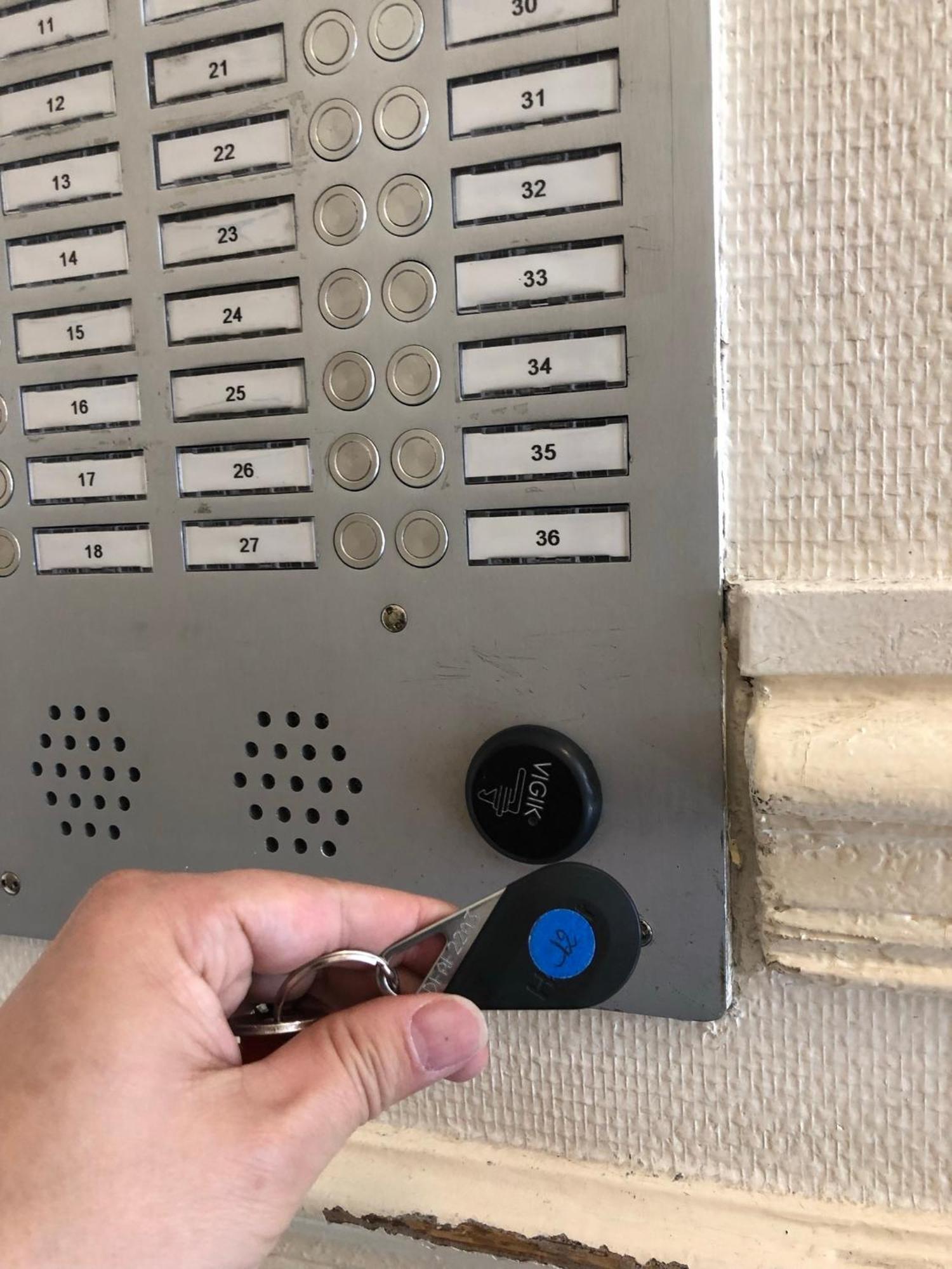 Lacharriere-Logement entier 38m2 Parijs Buitenkant foto